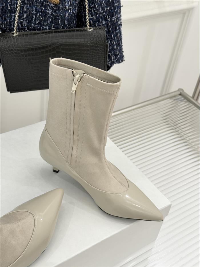 20251128174620562 370